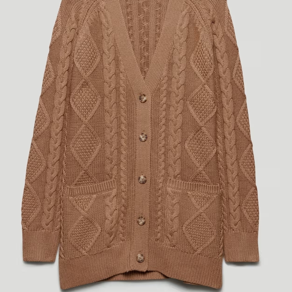 Aritzia Wilfred
Anya Sweater Brown Cable Knit Cardigan